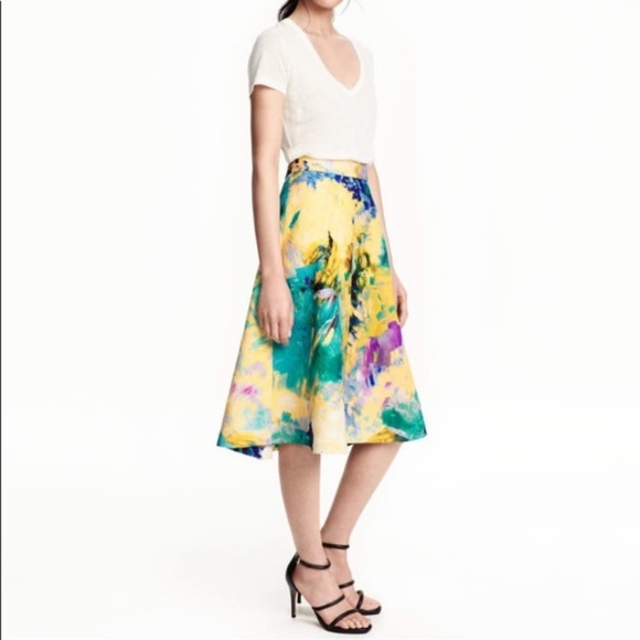 H&M Dresses & Skirts - H&M watercolor midi a-line skirt